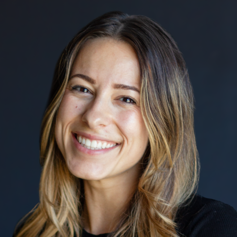 20280429_WebsiteHeadshot_ScolaroSierra-1